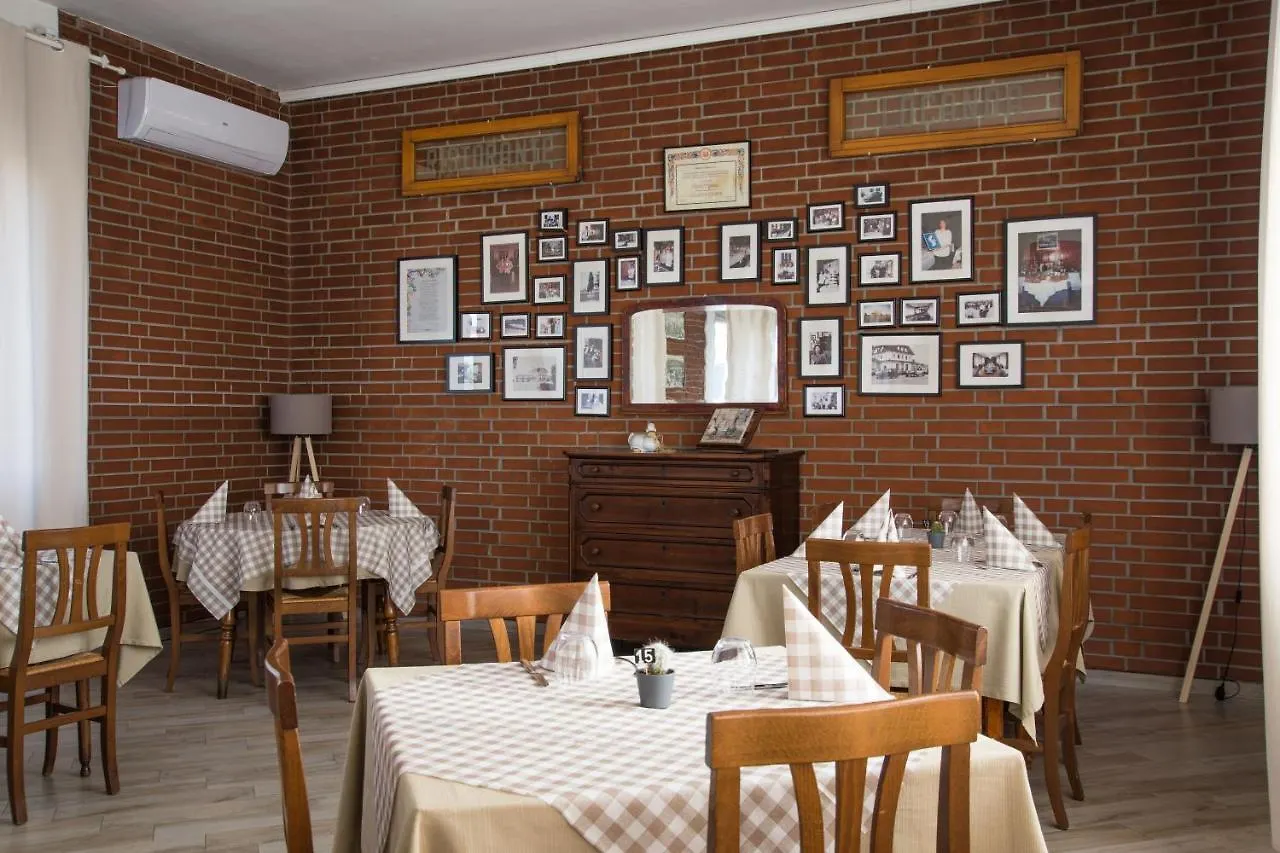 Hotel Locanda La Castellana Castello d'Agogna Italien